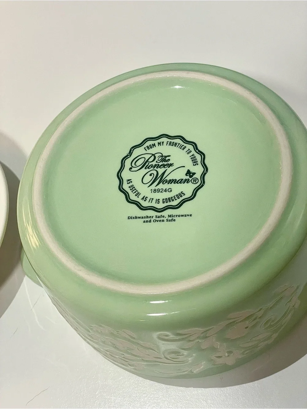 The Pioneer Woman Prairie Signature Mini Stoneware Casserole Dish with Lid